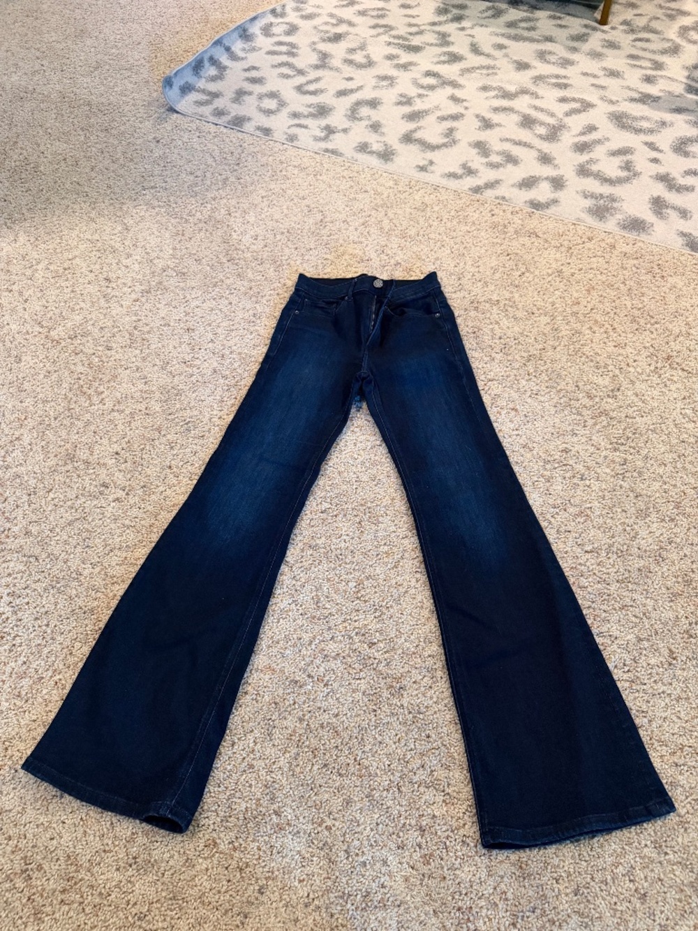 Women’s Express flare leg jeans